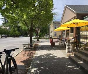 Patio dining at Birdseye Diner